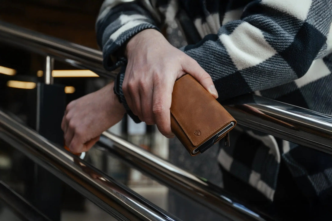 SLIMWALT Wallet: The Sophisticated Gift for Modern Men SLIMWALT